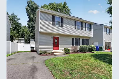 40 Bissell Ave, Springfield, MA 01119 - Photo 3