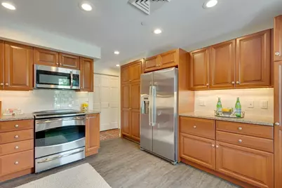 140 Lincoln #218, Lincoln, MA 01773 - Photo 9