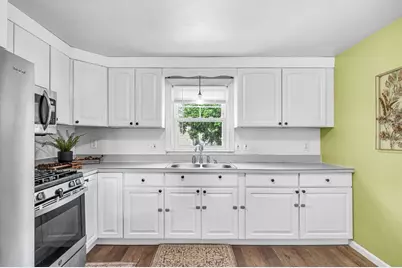 4 Cox Street, Chicopee, MA 01013 - Photo 7