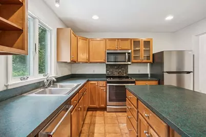 26 Foster Street, Mattapoisett, MA 02739 - Photo 3