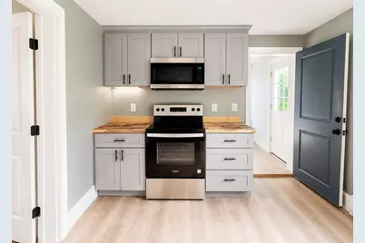 33 Mill St, Greenfield, MA 01301 - Photo 11