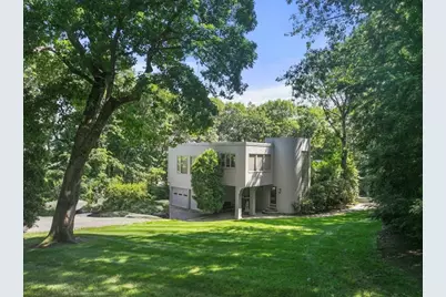 108 Codman Rd, Brookline, MA 02445 - Photo 1