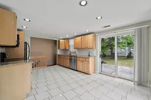 41 Samoset Rd, Peabody, MA 01960 - Photo 7