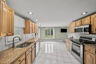 41 Samoset Rd, Peabody, MA 01960 - Photo 9