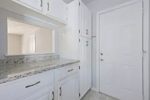425 Main St, Hudson, MA 01749 - Photo 5