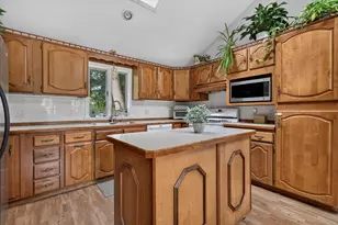 18 Princess Ave, Chelmsford, MA 01863 - Photo 11