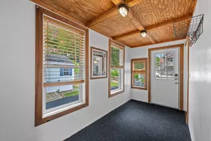 29 Pleasant St, Spencer, MA 01562 - Photo 25