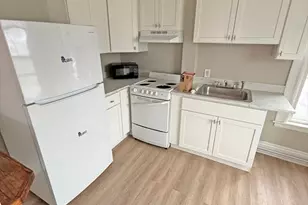 393 Pleasant St, New Bedford, MA 02740 - Photo 7