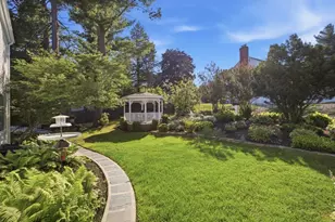 2 Russell Rd, Lynnfield, MA 01940 - Photo 29