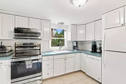 28 Preston St, Malden, MA 02148 - Photo 5