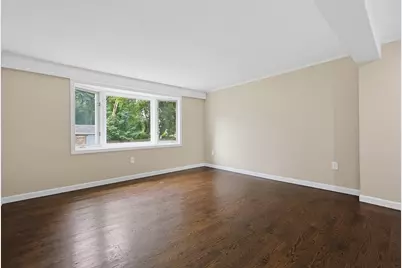 32 Falcon St, Worcester, MA 01603 - Photo 13