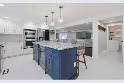 32 Falcon St, Worcester, MA 01603 - Photo 7