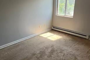 11 Gibbs St, Worcester, MA 01607 - Photo 9