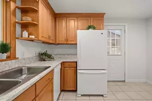 24 Greenwood Rd, Peabody, MA 01960 - Photo 9