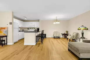 11 Church St, Salem, MA 01970 - Photo 5