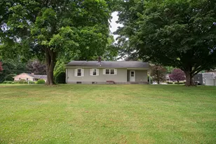 8 Primrose Path, Hatfield, MA 01038 - Photo 3