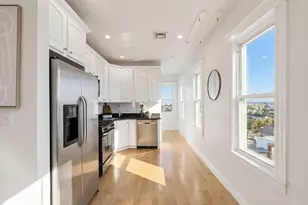 26 Gladstone St, Boston, MA 02128 - Photo 17
