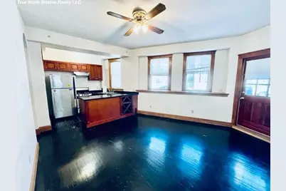 300 North St #1, Boston, MA 02113 - Photo 1