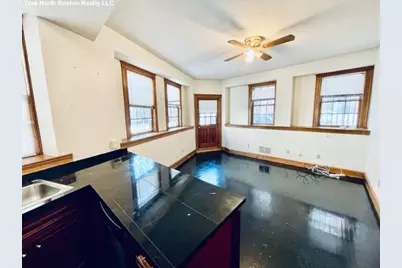 300 North St #1, Boston, MA 02113 - Photo 13