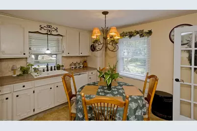 56 Santa Maria St, Springfield, MA 01104 - Photo 3