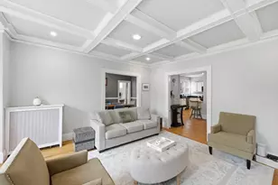 585 Franklin St, Melrose, MA 02176 - Photo 9