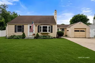 25 Wilson St, Beverly, MA 01915 - Photo 1