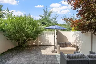 11 Oak St, Wellesley, MA 02482 - Photo 17