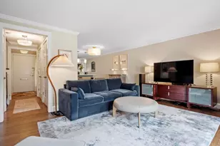 11 Oak St, Wellesley, MA 02482 - Photo 9