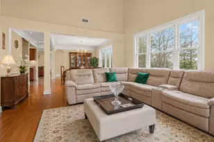 127 Johnson Woods Dr, Reading, MA 01867 - Photo 13
