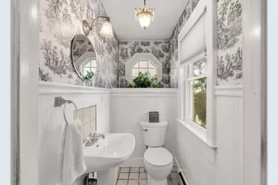 62 Parkview Ave, Lowell, MA 01852 - Photo 21