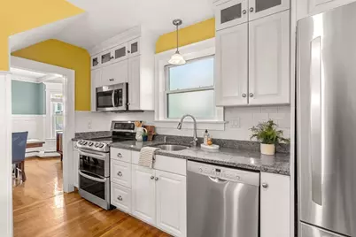 62 Parkview Ave, Lowell, MA 01852 - Photo 13