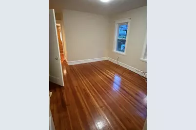 594 South St #1, Boston, MA 02131 - Photo 5