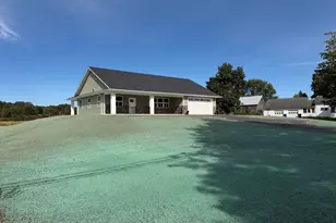 2 Cronin Hill Rd, Hatfield, MA 01038 - Photo 3