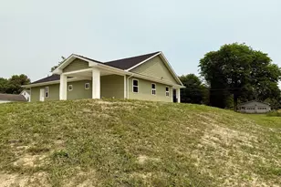 2 Cronin Hill Rd, Hatfield, MA 01038 - Photo 11