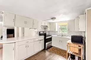 124 Hazen Rd, Shirley, MA 01464 - Photo 3