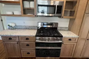 17 Bradford Ave, Scituate, MA 02066 - Photo 3