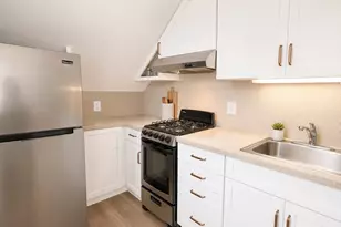 134 Washington St, Marblehead, MA 01945 - Photo 7