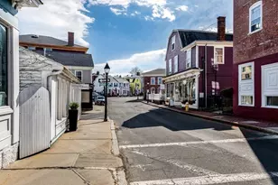 134 Washington St, Marblehead, MA 01945 - Photo 11
