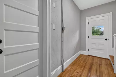 77 Oak St, Gardner, MA 01440 - Photo 9