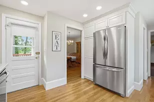 29 Park St, Melrose, MA 02176 - Photo 11