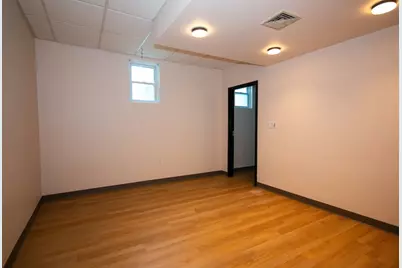 189 Governor, Providence, RI 02906 - Photo 3