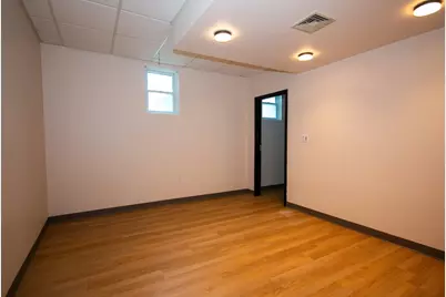 189 Governor, Providence, RI 02906 - Photo 3