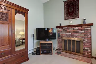 7 Joan St, Pepperell, MA 01463 - Photo 9