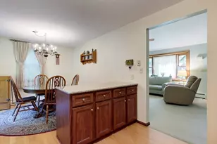 7 Joan St, Pepperell, MA 01463 - Photo 5
