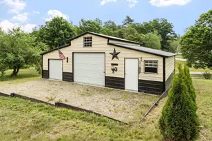 39 Washington Ave, Athol, MA 01331 - Photo 5