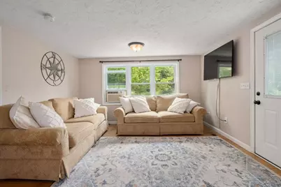 10 Riverside Dr, Auburn, MA 01501 - Photo 17