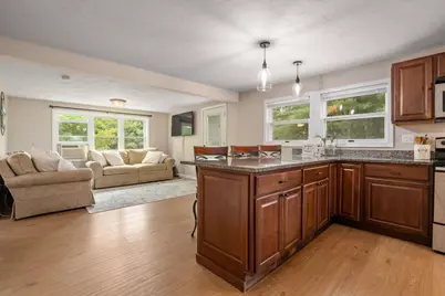 10 Riverside Dr, Auburn, MA 01501 - Photo 11