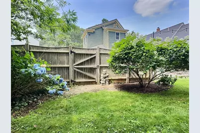 28 Cherry St, Plymouth, MA 02360 - Photo 33