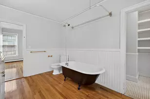 12 Crown St, Worcester, MA 01609 - Photo 23