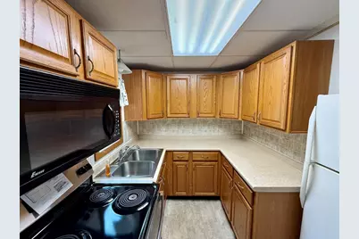 8 Union Rd, Wales, MA 01081 - Photo 13